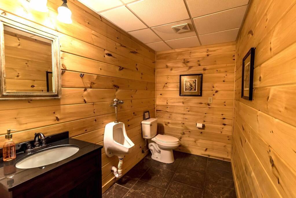 Private Creekside Cabin+Hot Tub,Pool Table, & Pets Ellijay Exterior foto