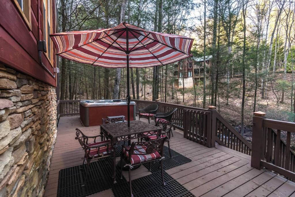 Private Creekside Cabin+Hot Tub,Pool Table, & Pets Ellijay Exterior foto