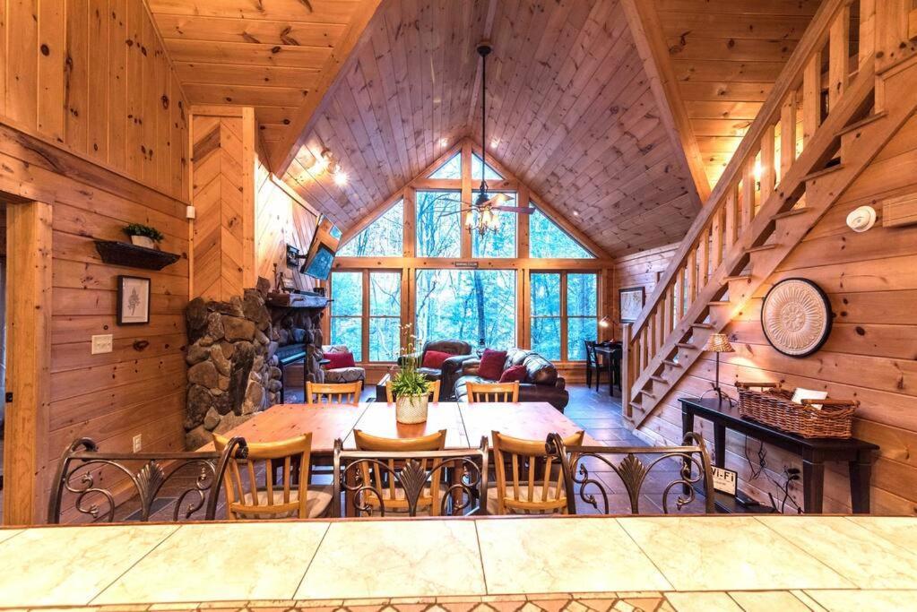 Private Creekside Cabin+Hot Tub,Pool Table, & Pets Ellijay Exterior foto
